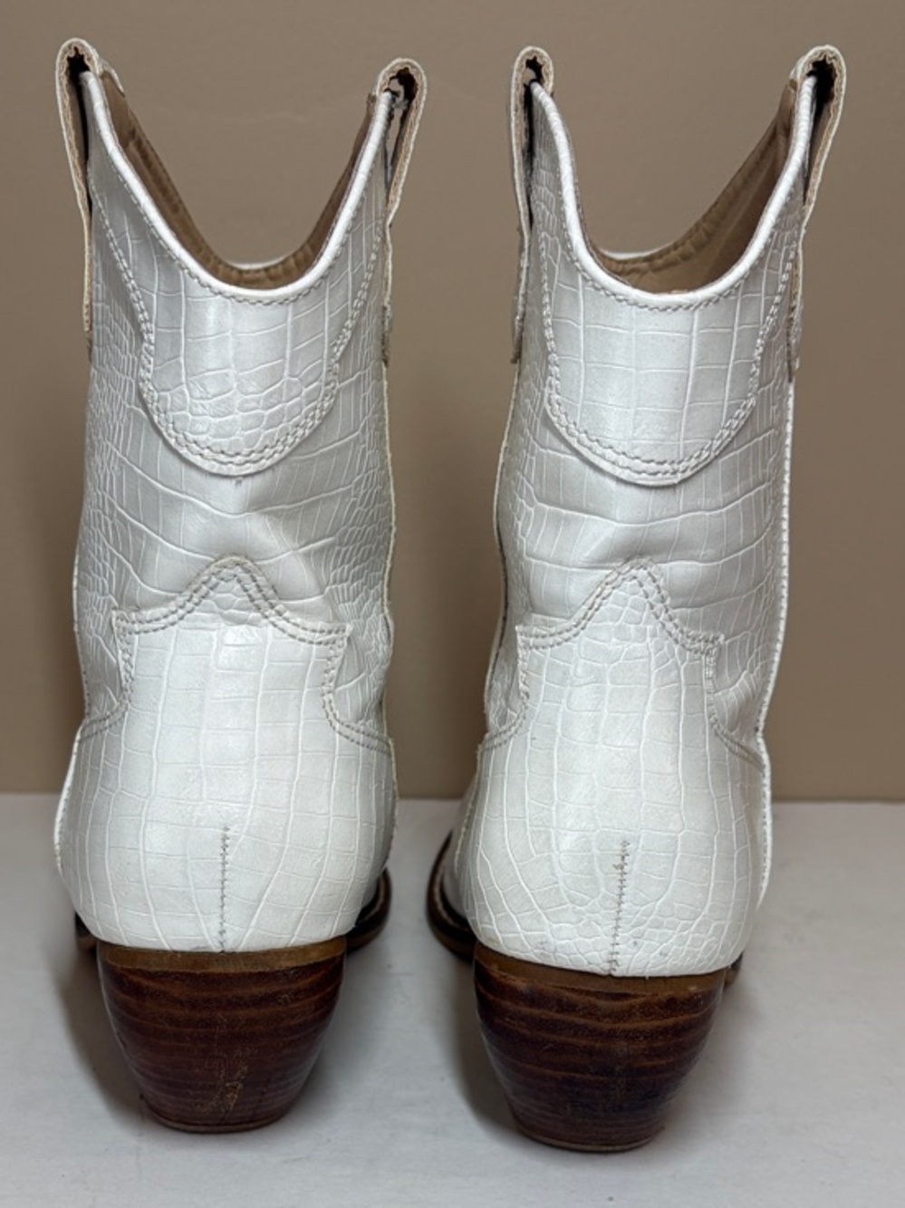 White Croc-Embossed Cowboy Boots, 10 - Picture 4 of 10